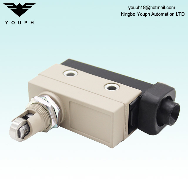 OMRON ZC-Q2155 Panneau de monture Crossrolleur Plunger Interrupteur
