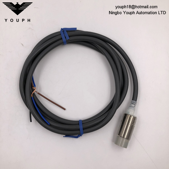 OMRON E2E-X10ME1-Z E2E SEXT SECRE SECTION DE POWER DC POWER PROXIMITÉ