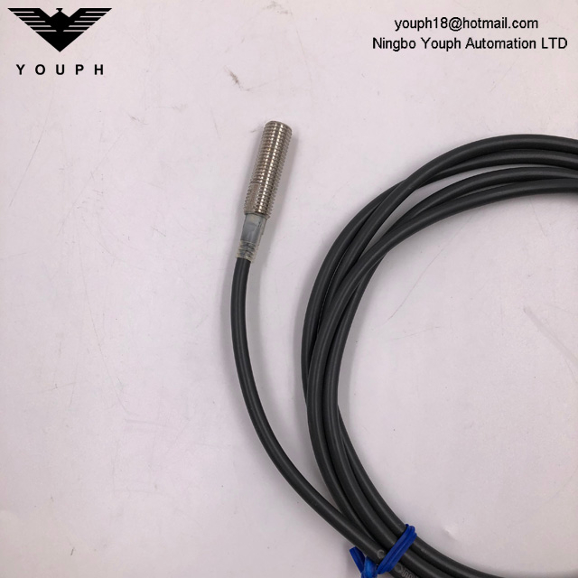 OMRON E2E-X1R5E2-Z E2E SEXT SERRIE CAPTOR DE PROXIMITÉ