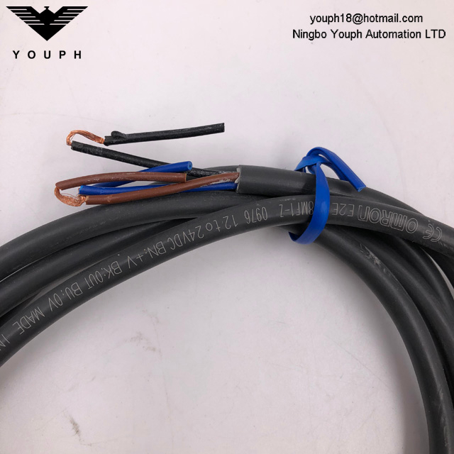 OMRON E2E-X18MF1-Z E2E SEXT SECRE SECTION DE POWER DC POWERS