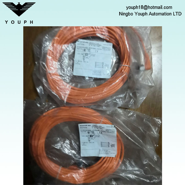 IFM EVT005 ADOAH040VAS0010E04 10m avec câble de connexion à douille