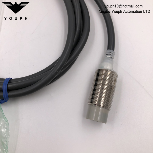OMRON E2E-X10ME1-Z E2E SEXT SECRE SECTION DE POWER DC POWER PROXIMITÉ