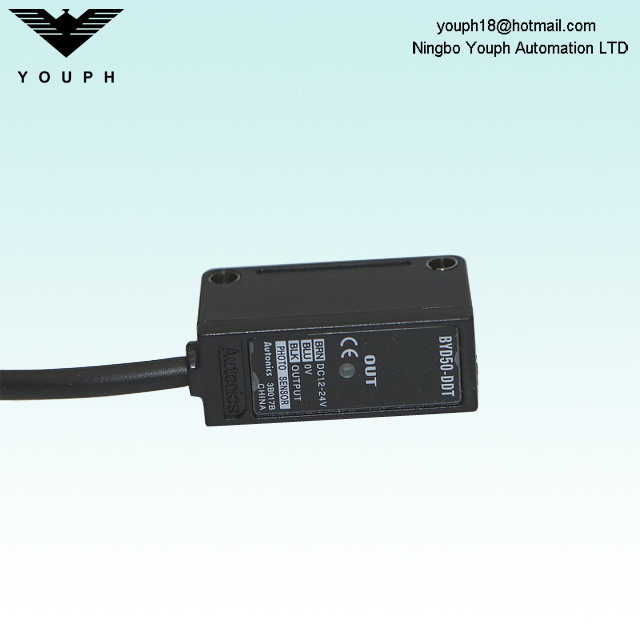 Autonics BYD50-DDT Convergent Réflexion avec un capteur photoélectrique de l'amplificateur
