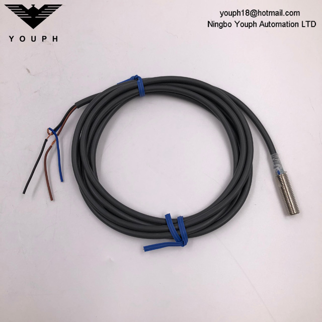 OMRON E2E-X1R5E1-Z E2E SEXT SERRIE SECTRICITÉ CAPTOR