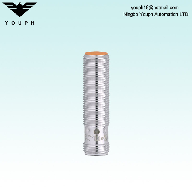 IFM IFS206 IFB3004BAPKG / US-104 Plage de détection de 4 mm Capteur inductif