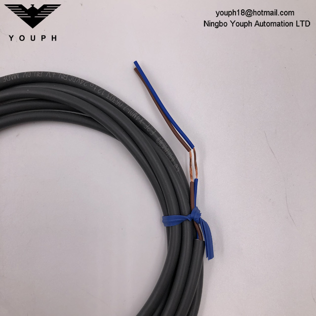 OMRON E2E-X4MD1-Z E2E SEXE SECRE SECRE DC 3 Capteur de proximité
