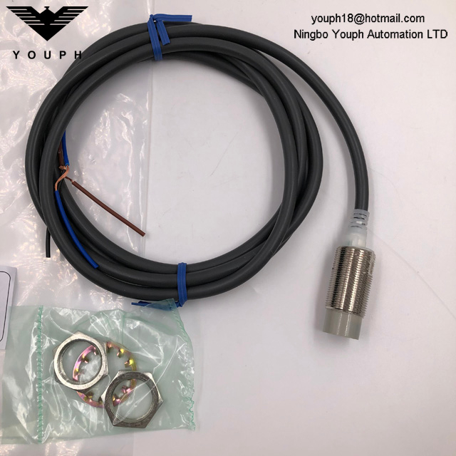 OMRON E2E-X10ME1-Z E2E SEXT SECRE SECTION DE POWER DC POWER PROXIMITÉ