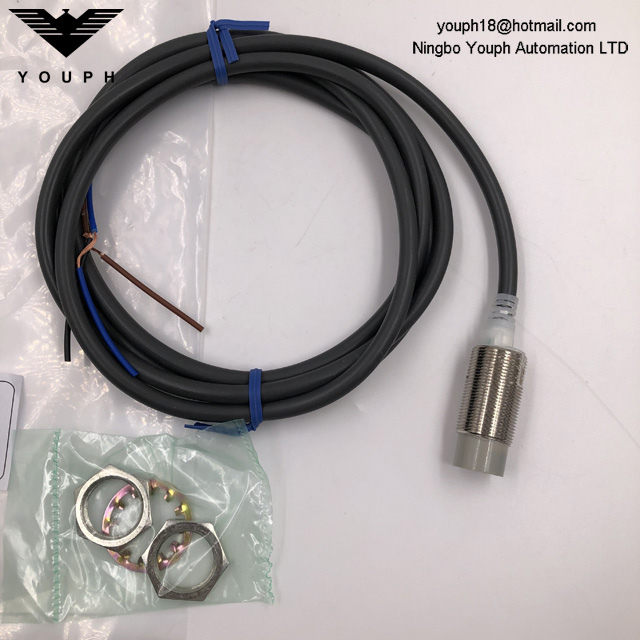 OMRON E2E-X10ME1-Z E2E SEXT SECRE SECTION DE POWER DC POWER PROXIMITÉ